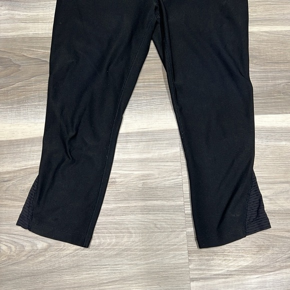 Eddie Bauer black capris size  small - Picture 4 of 10